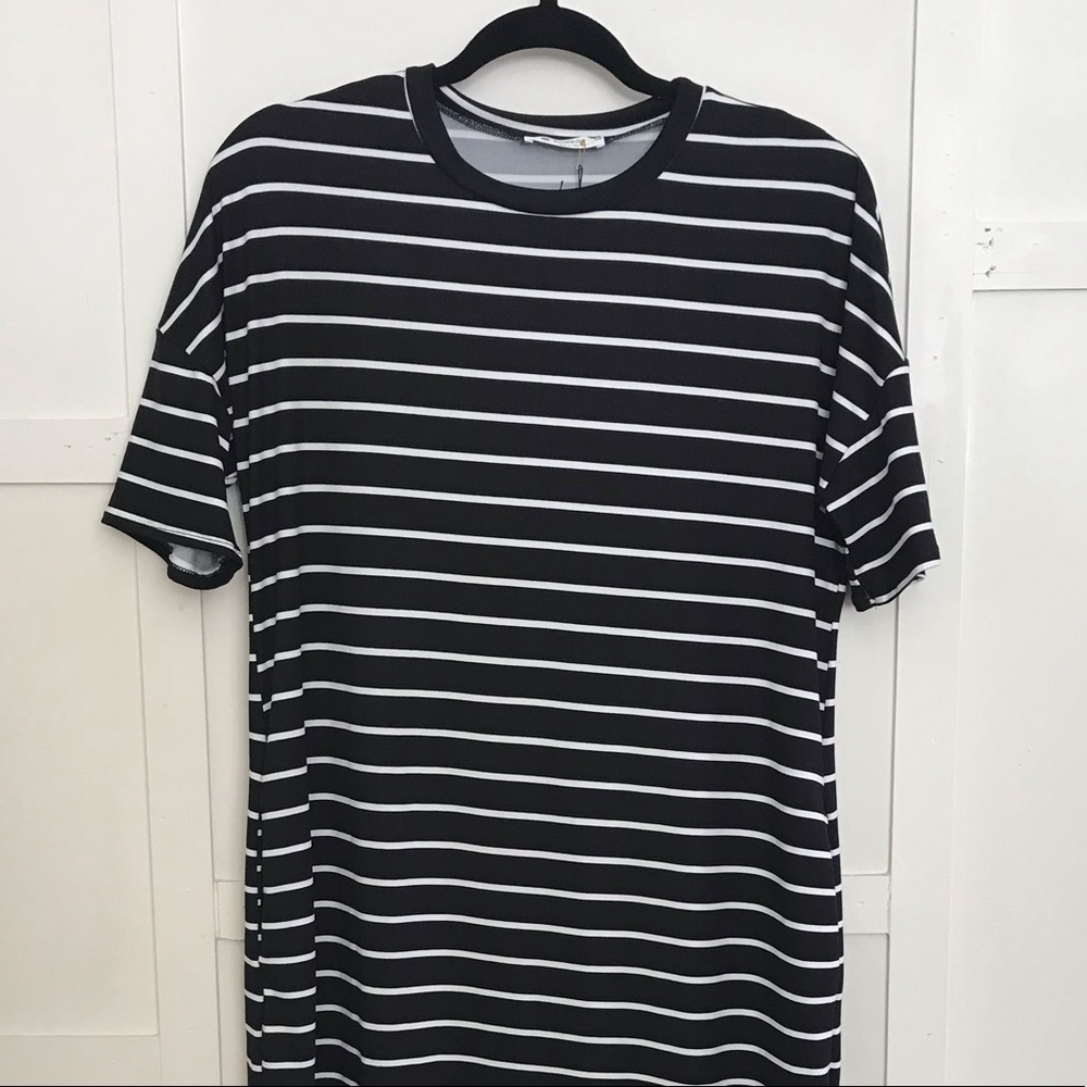 Striped dress with pockets.